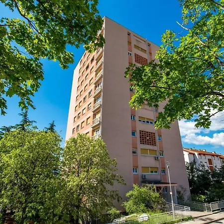Apartment Orchidea *